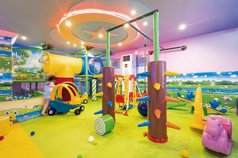 Hoang Ngoc Beach Resort 42