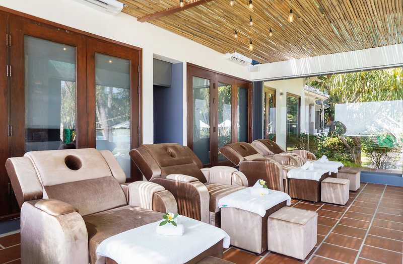 Hoang Ngoc Beach Resort 43