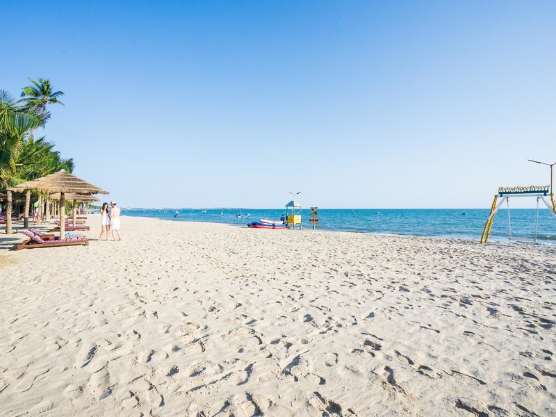 Hoang Ngoc Beach Resort 8