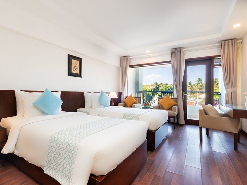 Hoang Ngoc Beach Resort 38