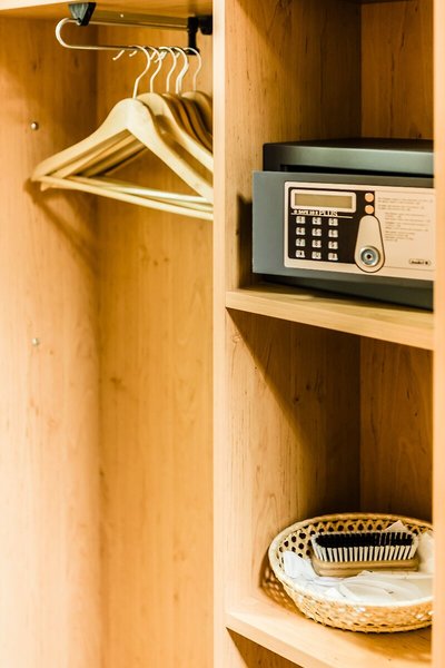 Archibald City 30 - Health & Beauty