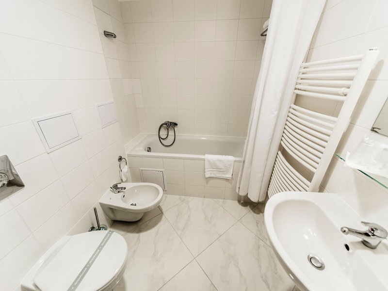 Archibald City 36 - Bathroom Example