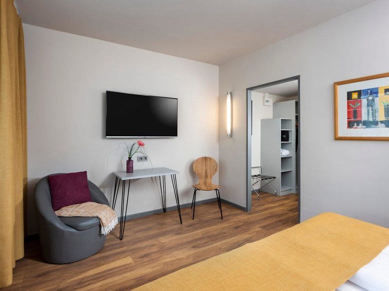 SORAT Hotel Ambassador Berlin 13 - Room Example