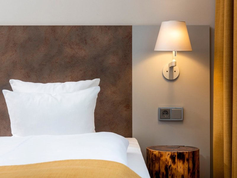 SORAT Hotel Ambassador Berlin 16 - Room Example