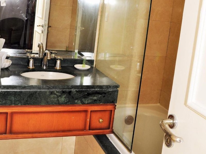 Imperial Park 27 - Bathroom Example