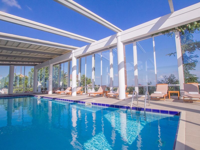 Peninsula Resort & Spa 25