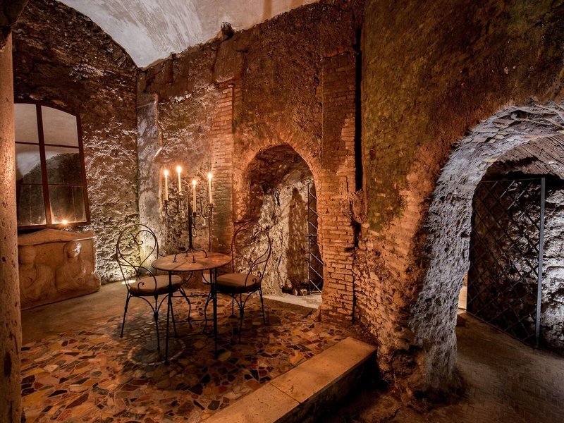 The Inn at The Roman Forum 12