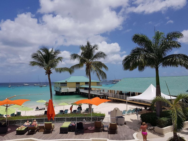 Radisson Aquatica Beach Resort 12