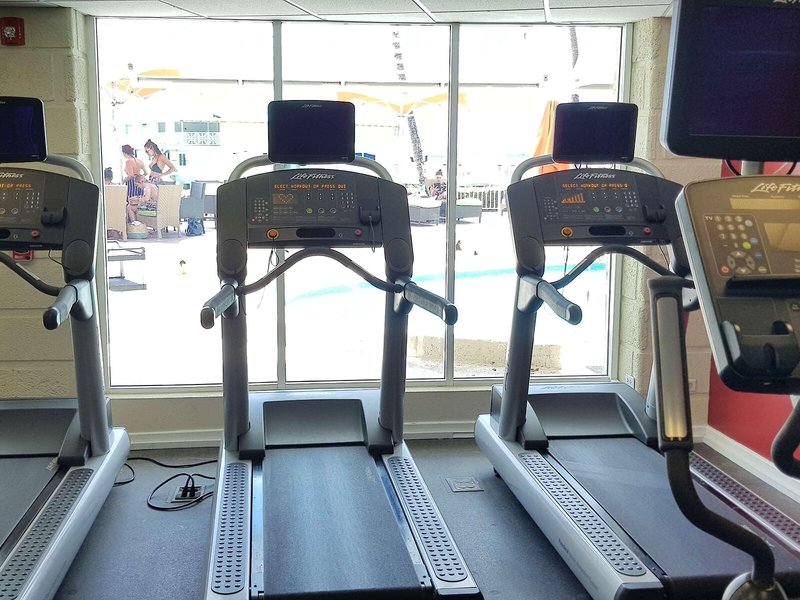 Radisson Aquatica Beach Resort 40
