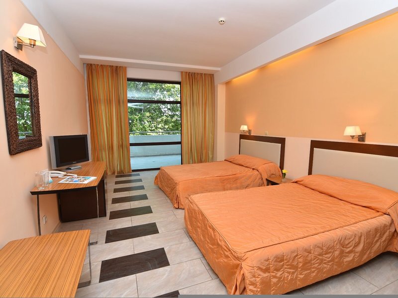 Arabella Beach 13