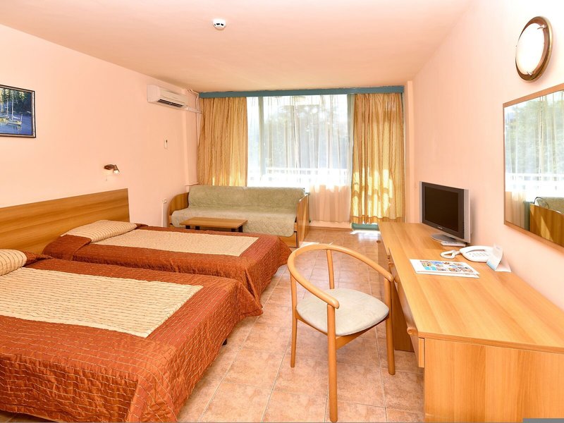 Arabella Beach 14