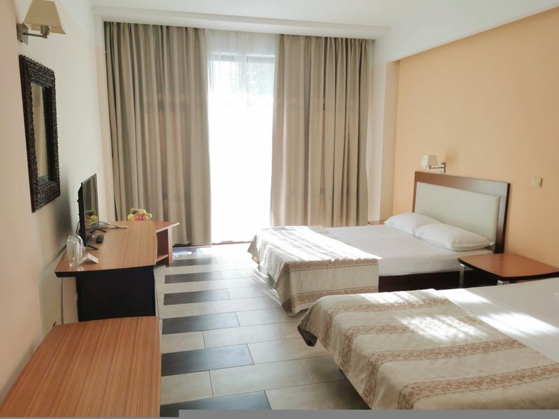 Arabella Beach 16