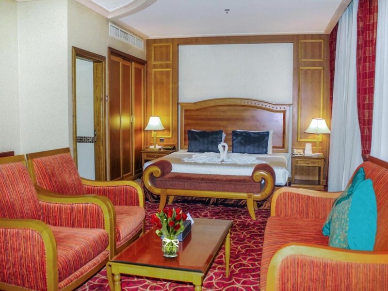 Avenue 19 - Room Example