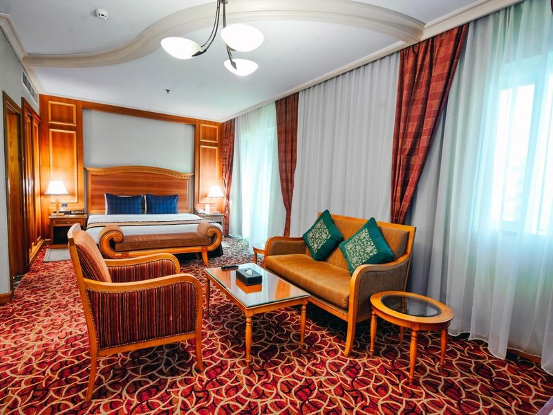 Avenue 21 - Room Example