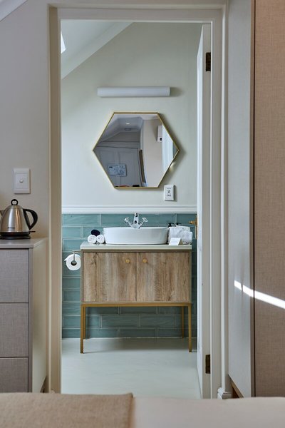 Chapter House Boutique Hotel 47