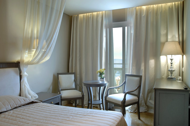 Mon Repos Hotel 8
