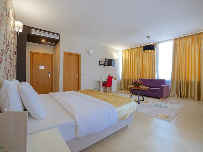 Sun Hotel 24 - Room Example