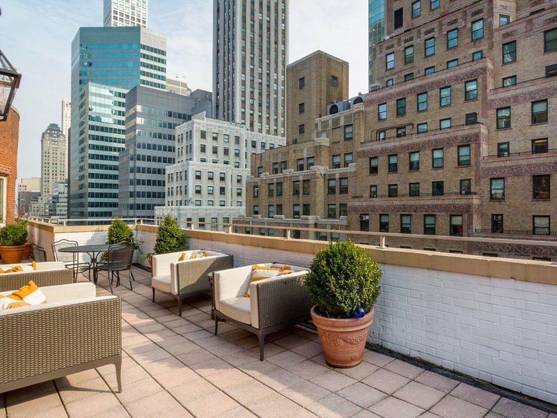 Omni Berkshire Place 1