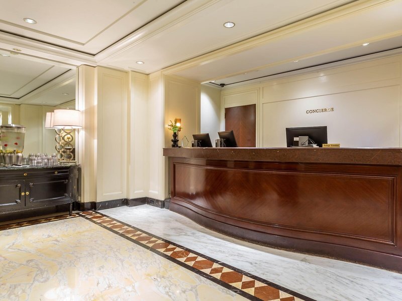 Omni Berkshire Place 7