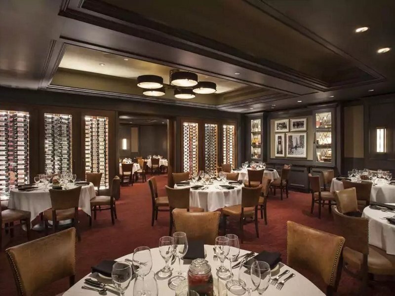 Omni Berkshire Place 12