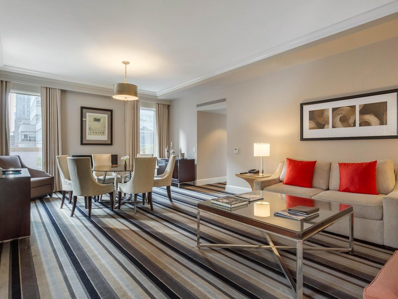 Omni Berkshire Place 13