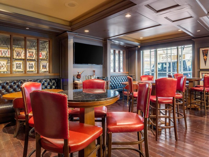 Omni Berkshire Place 18