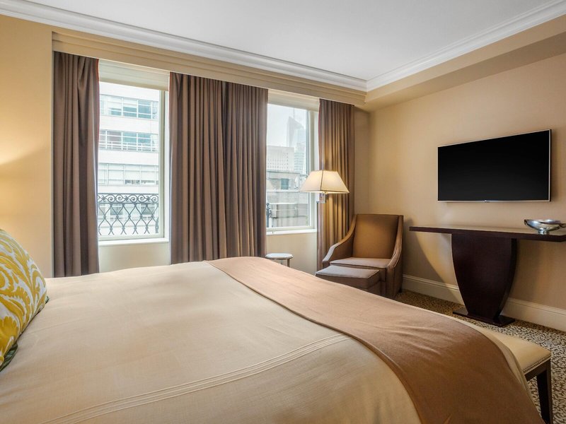 Omni Berkshire Place 24