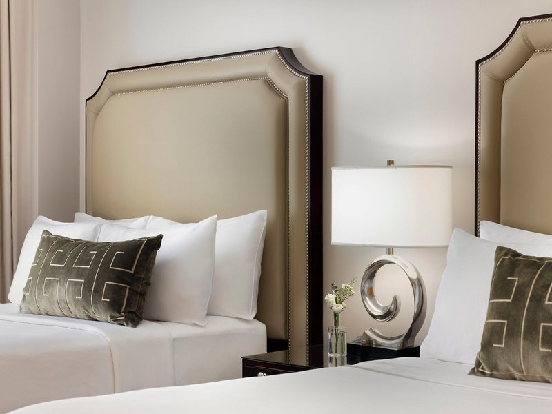 Omni Berkshire Place 28