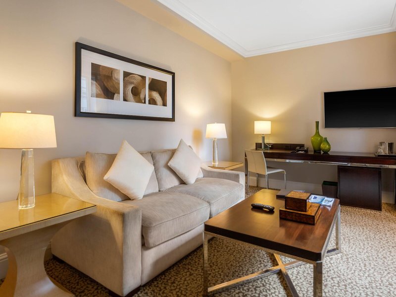 Omni Berkshire Place 29