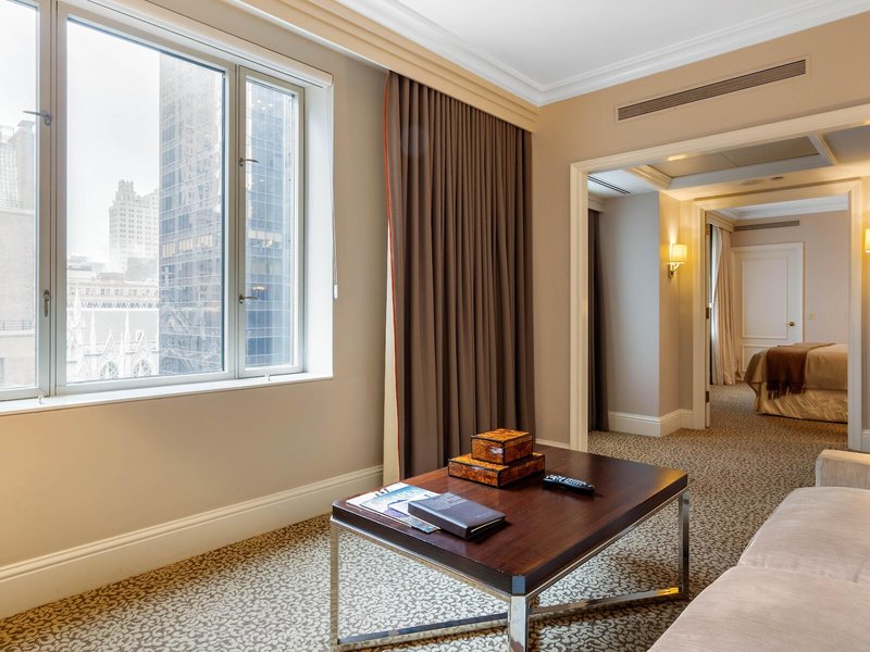 Omni Berkshire Place 32