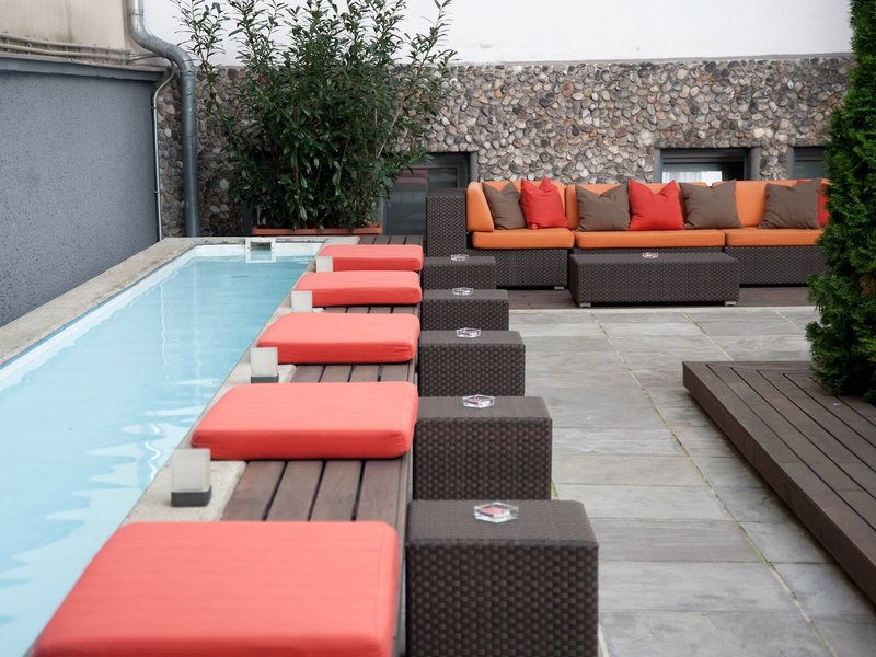 The Levante Parliament 5