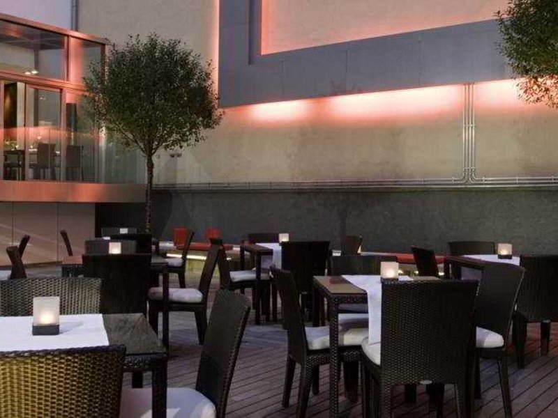 The Levante Parliament 14