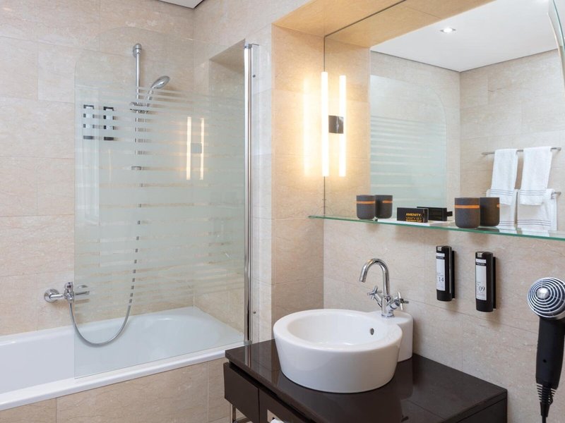 The Levante Parliament 35