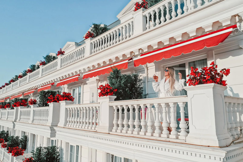 Flower Hotel 11