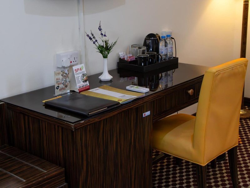 Fortune Karama Hotel 17