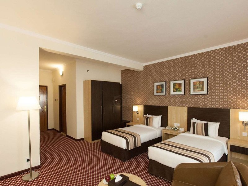 Fortune Karama Hotel 33