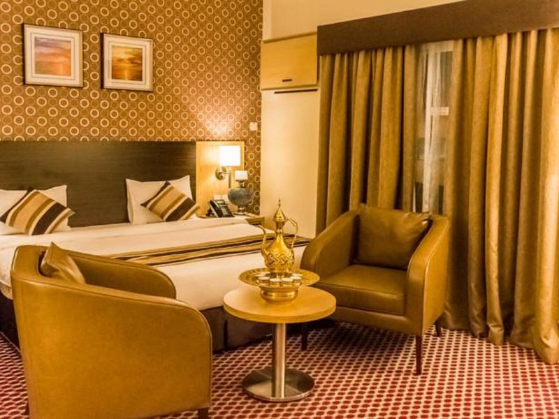 Fortune Karama Hotel 40