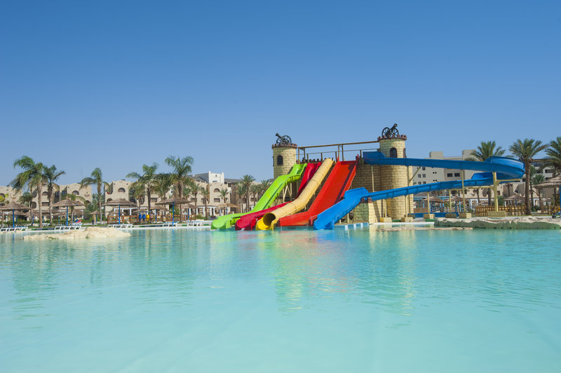 Royal Lagoons Aqua Park Resort & Spa 4