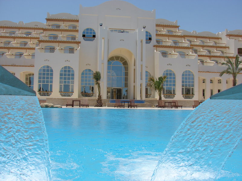 Royal Lagoons Aqua Park Resort & Spa 5