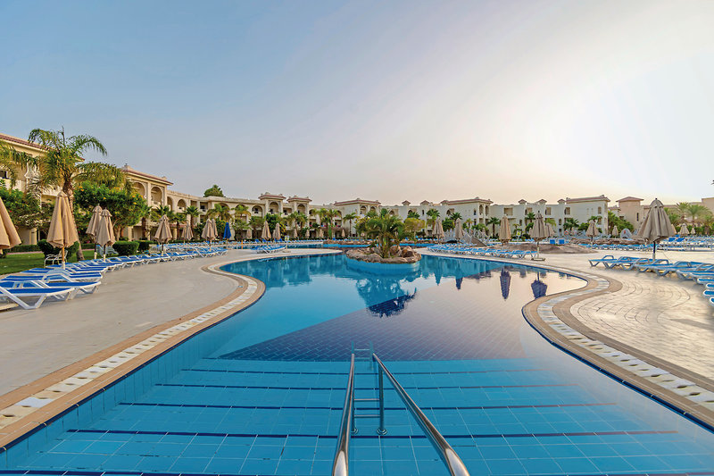 Serenity Alpha Beach 4