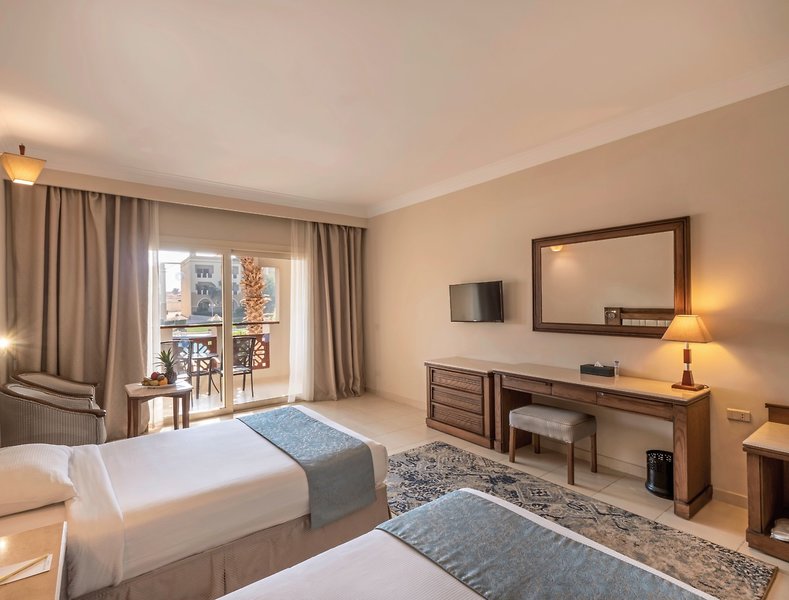 Serenity Alpha Beach 18