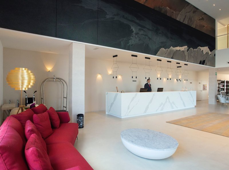 Lava Beach Hotel 2