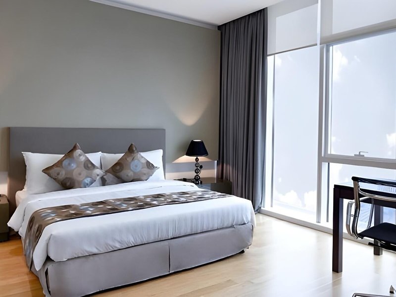 The Face Suites 16