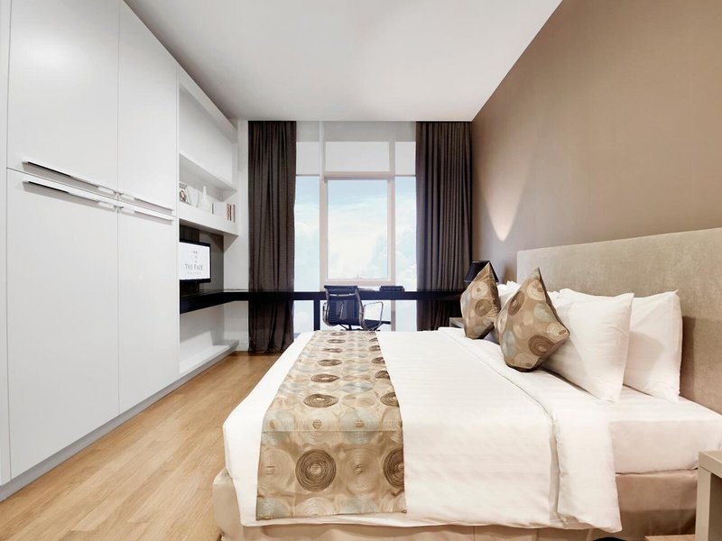 The Face Suites 18