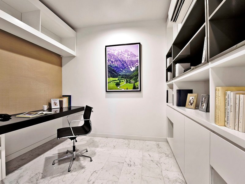 The Face Suites 25