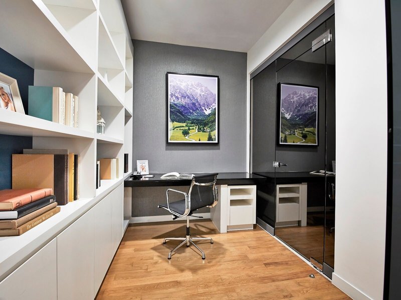 The Face Suites 32