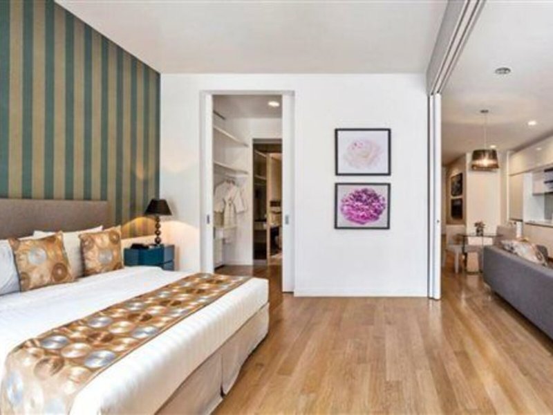 The Face Suites 34