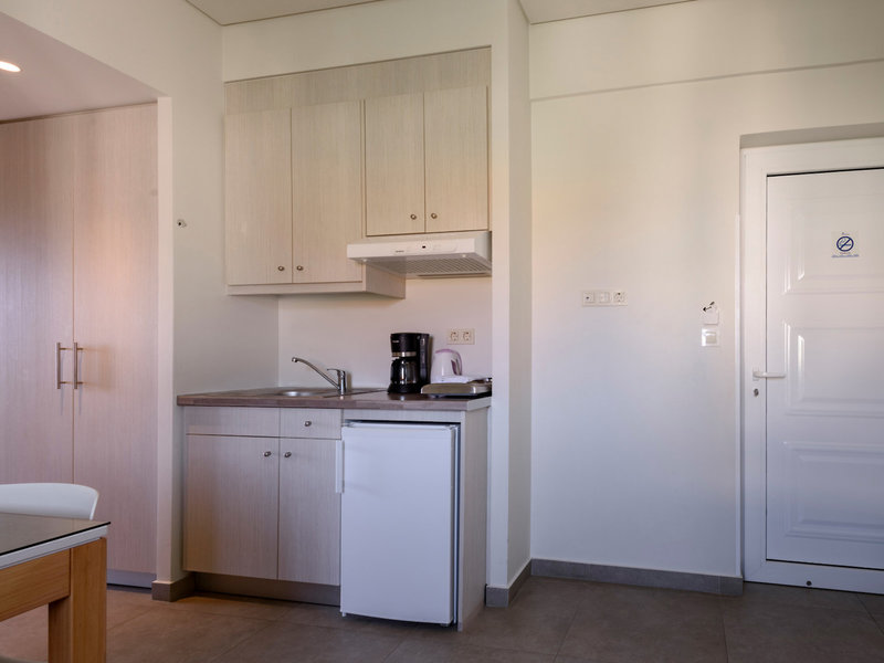 Poseidon Studios & Apartments 13