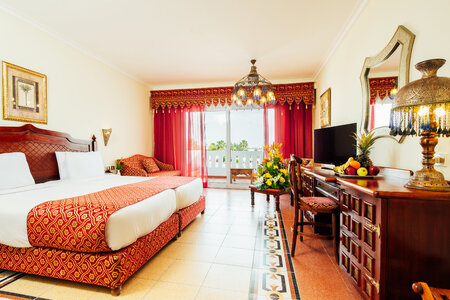 Domina Coral Bay Harem 3