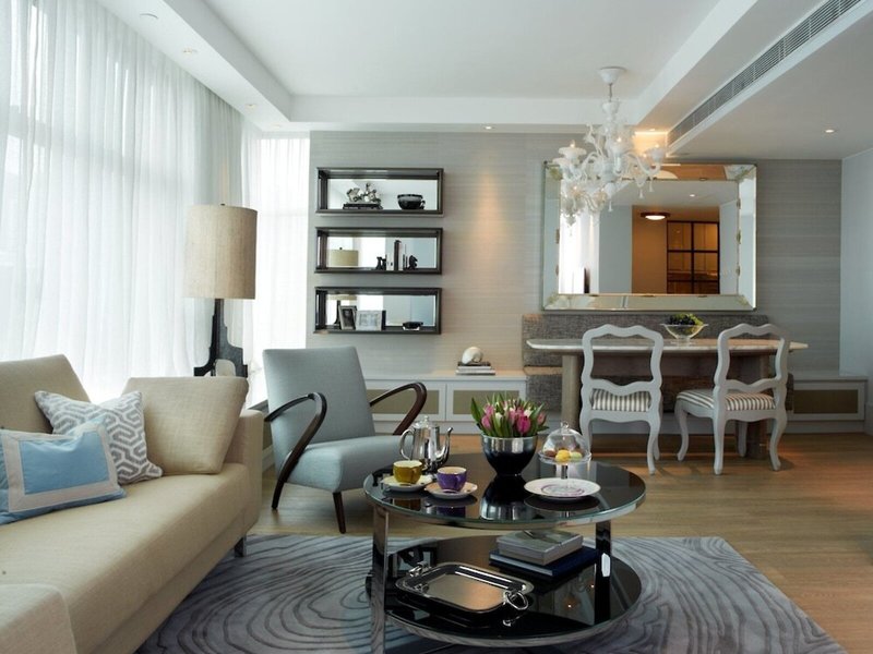 Lanson Place 11
